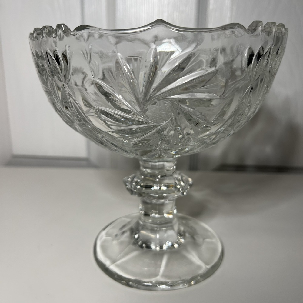 Crystal pedestal bowl, floral, diamond‎ Pinwheel